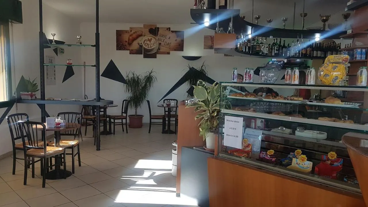 Hotel La Candela إيمولا